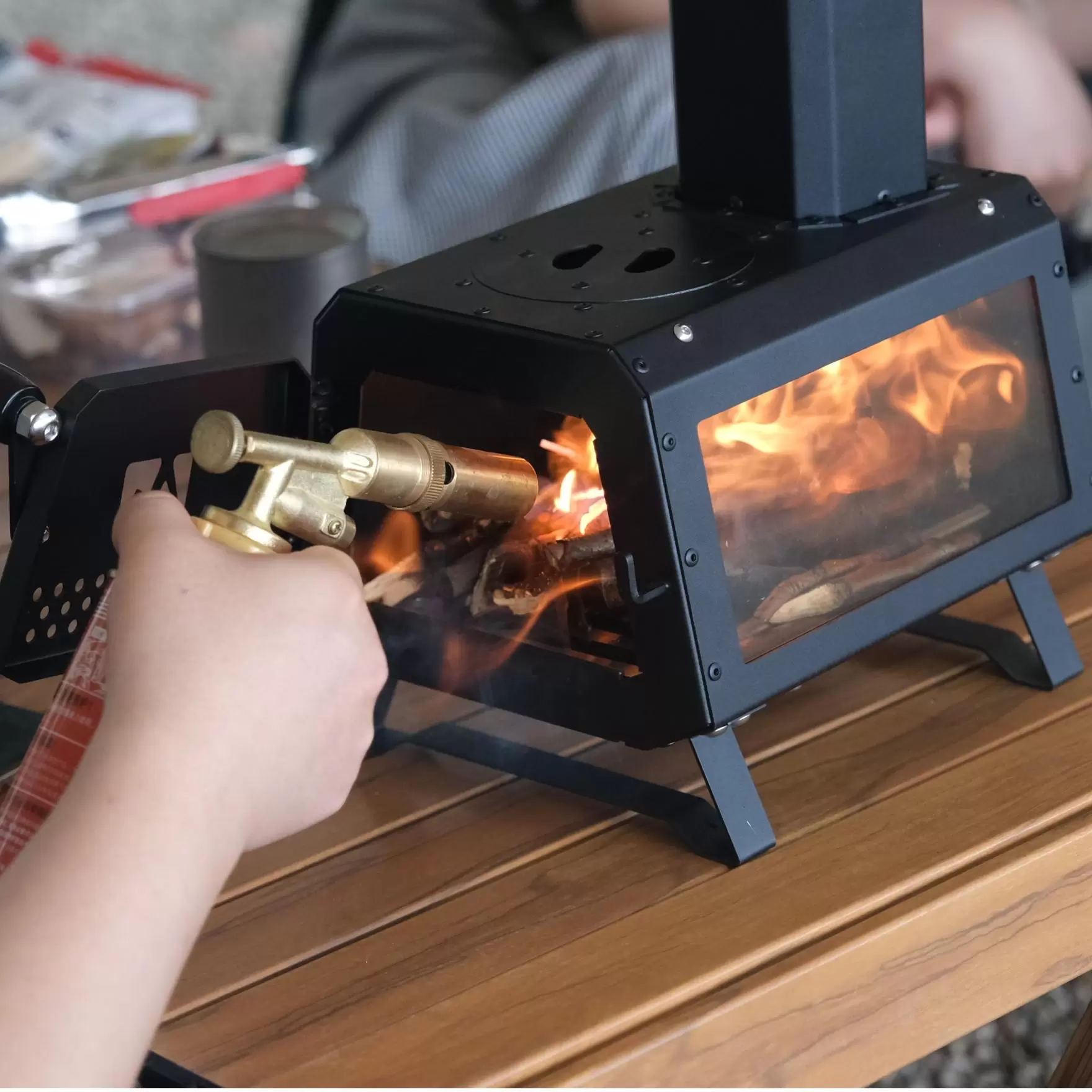 Fogão de mesa Rocket multifuncional e eficiente, sem fumaça