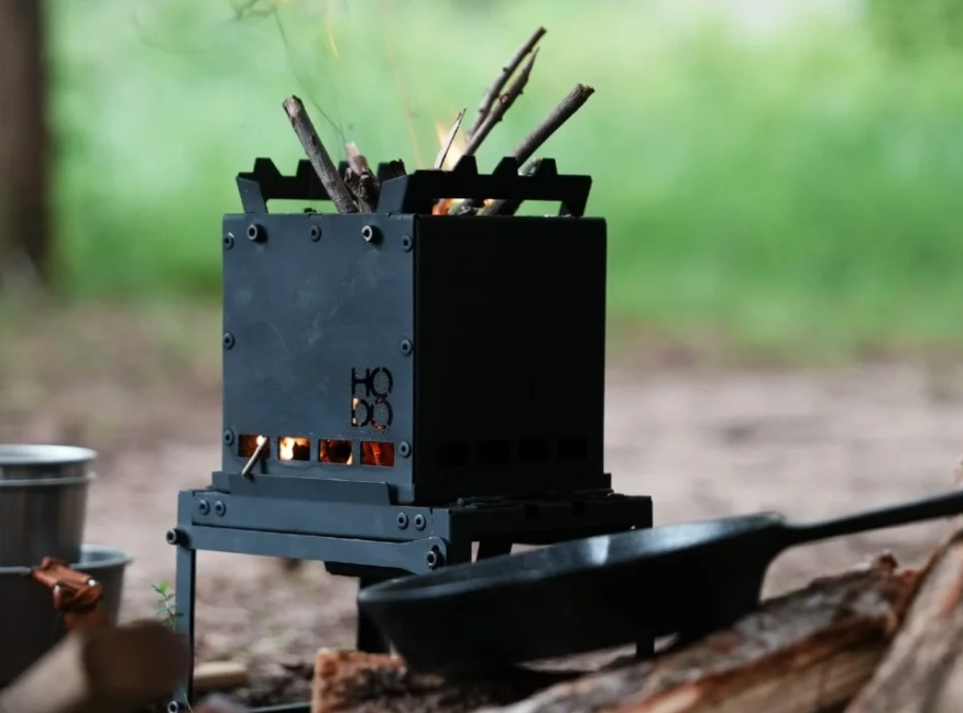 Fogão de barraca de acampamento vs. fogueira: qual produz mais BTUs?