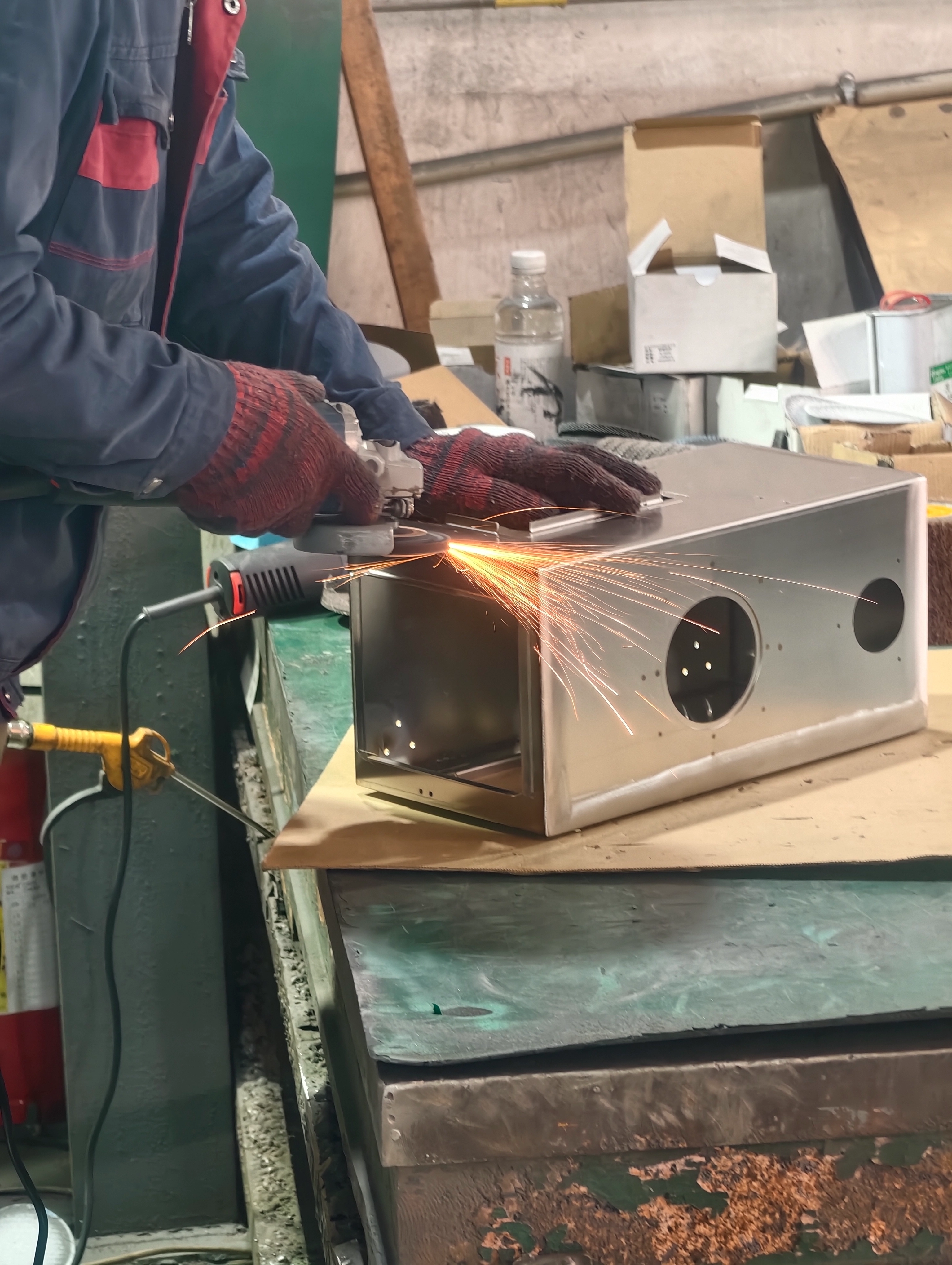 A INBESTCAMP personalizou um lote de fogões de tenda em aço inoxidável 304 para um cliente iraquiano. A INBESTCAMP personalizou um lote de fogões de tenda em aço inoxidável 304 para um cliente iraquiano.